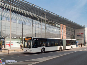 MPK Kraków testuje przegubowy hybrydowy autobus Mercedesa