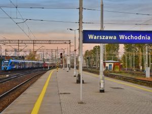 Zmiany w kursowaniu pociągów przez Warszawę