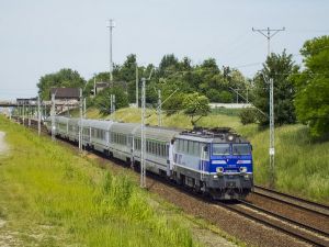 Objazdowe pociągi PKP Intercity z postojami w Pabianicach, Zduńskiej Woli i Sieradzu