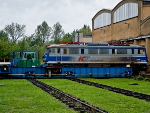 PKP IC sprzedaje 5 lokomotyw EU07