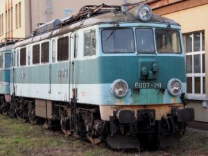 PKP Intercity sprzedało 4 lokomotywy EU07