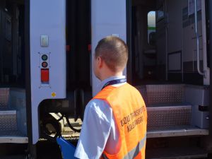 UTK przeprowadza dodatkowe kontrole pociągów w wakacje