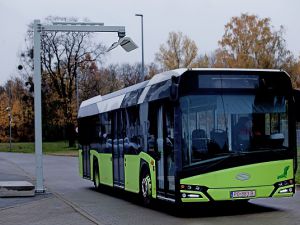 Solaris i Politechnika Poznańska pracują nad zaawansowanym systemem wsparcia kierowcy