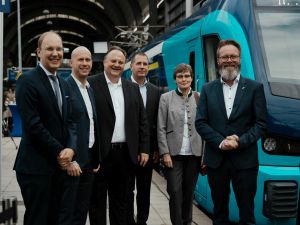 Nowe pociągi Stadlera Flirt Akku w Szlezwik-Holsztynie
