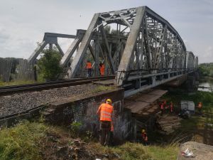 26 mln zł ze środków budżetowych PLK na remont kolejowego połączenia granicznego nad Wartą i Odrą 