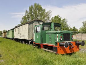 Miłośnicy kolei uratowali zabytkowe wagony przed kasacją