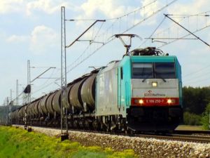 PKP Cargo kupuje aktywa kolejowe Grupy Orlen