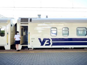 Koleje Ukraińskie przewiozły w 2021 r. w ruchu dalekobieżnym 25 milionów pasażerów.  