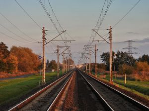 Ponad 24,5 mln zł od sejmiku dla Serocka na realizację linii kolejowej Zegrze-Przasnysz