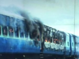 Indie: pożar pociągu, są ofiary śmiertelne