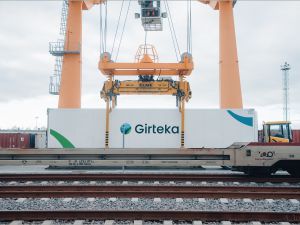 Girteka i CargoBeamer biją rekordy w przewozach intermodalnych przetransportowali 20 000 naczep