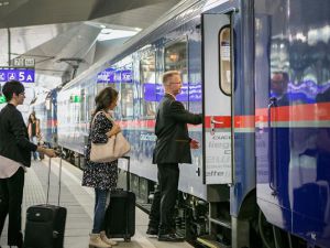 Nowe pociągi ruszają na trasę z Wiednia do Hamburga