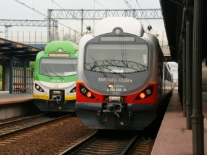 Warszawa–Skierniewice: z biletem KM w pociągach IR