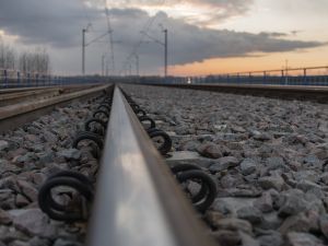 Nowy wiadukt kolejowy w Teresinie za 24 mln zł zapewni większe bezpieczeństwo 