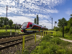 Łódź: ciche pociągi niebezpieczne dla pieszych