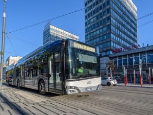  Offenbach nad Menem znów wybiera elektryczne Solarisy 
