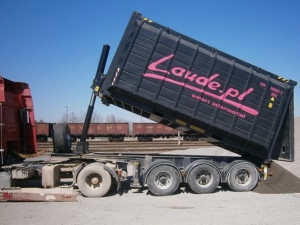 Laude inwestuje w kontenery do intermodalu