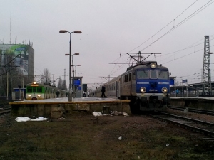 Poranne utrudnienia na warszawskim węźle kolejowym