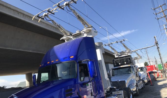 Siemens prezentuje pierwszy system elektrycznej autostrady w USA