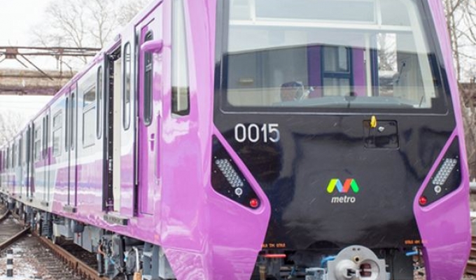 Składy metra Alstomu zaczynają kursować w Baku