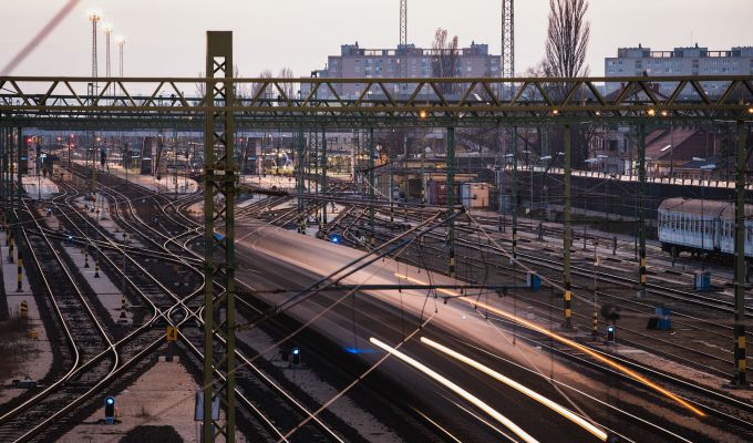 Węgry rozpoczęły wdrażanie Europejskiego Systemu Zarządzania Ruchem Kolejowym (ERTMS)