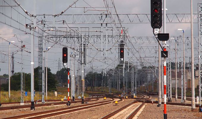 Jedenaście polskich projektów kolejowych z dofinansowaniem z CEF