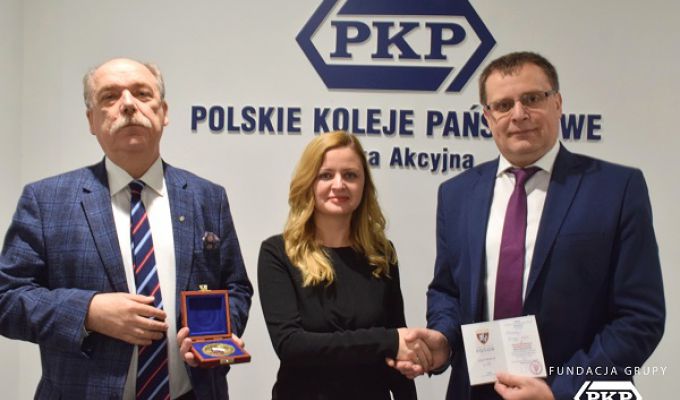Fundacja Grupy PKP odznaczona medalem za wsparcie młodych sportowców na Wschodzie