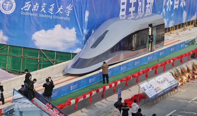 Pierwszy chiński prototyp szybkiego maglevu dla prędkości 620 kilometrów na godzinę! 