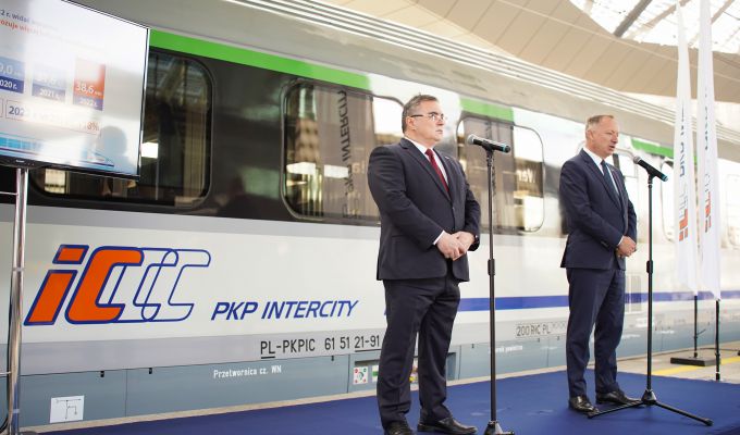 Wakacje z PKP Intercity – średnio ponad 200 tysięcy podróżnych każdego dnia