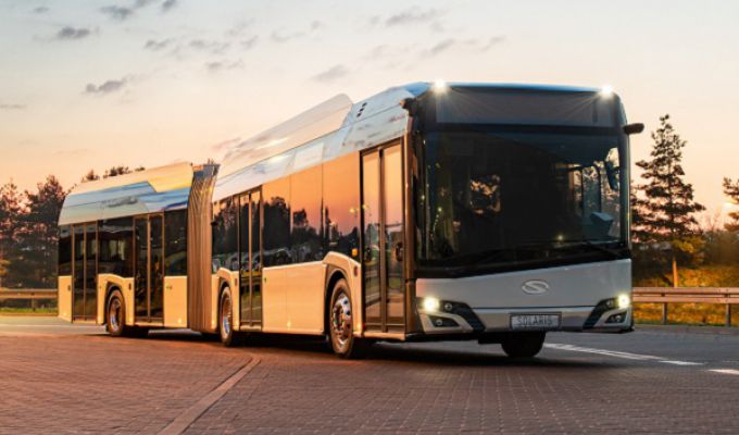Automatyczne systemy wsparcia kierowcy w autobusach Solaris 