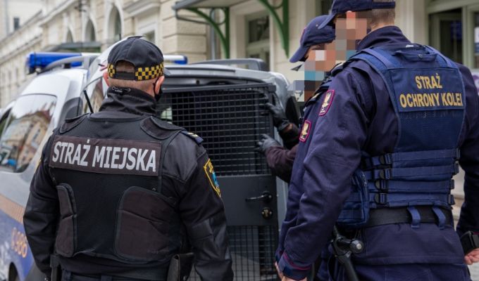 41-letni awanturnik ujęty przez SOK na dworcu w Białymstoku