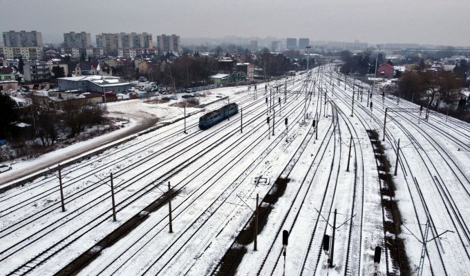 Nowe rozjazdy zwiększą możliwości kolei na linii z Kielc do Częstochowy