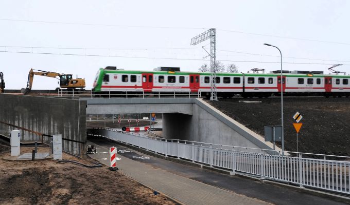 Rail Baltica: tunel pod torami w Niewodnicy Kościelnej zwiększa bezpieczeństwo 
