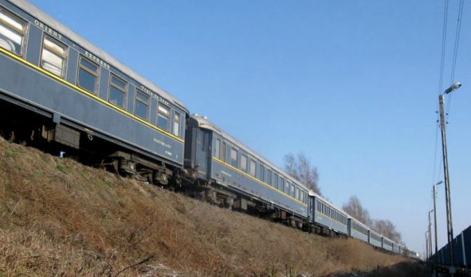 Wagony Orient Expressu niszczeją w Małaszewiczach