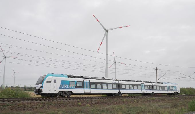  Pociągi akumulatorowe Stadlera zastąpią pojazdy spalinowe w Meklemburgii-Pomorzu Przednim