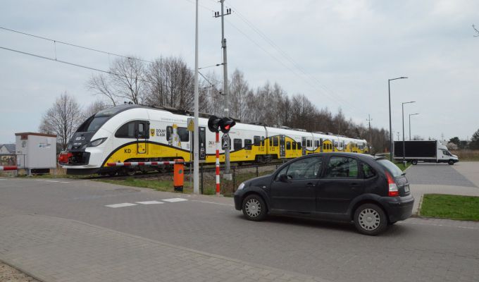 Bezpieczniej na skrzyżowaniach kolejowo-drogowych w aglomeracji wrocławskiej