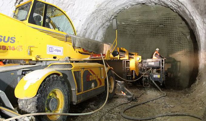 Metro: ruszają prace pod tunelem Wisłostrady