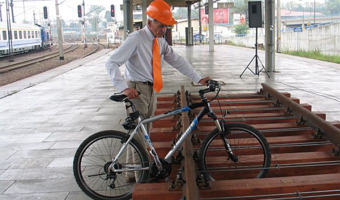 Rowery już legalne na terenie kolejowym