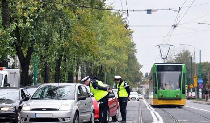 W Poznaniu samochody blokują tramwaje