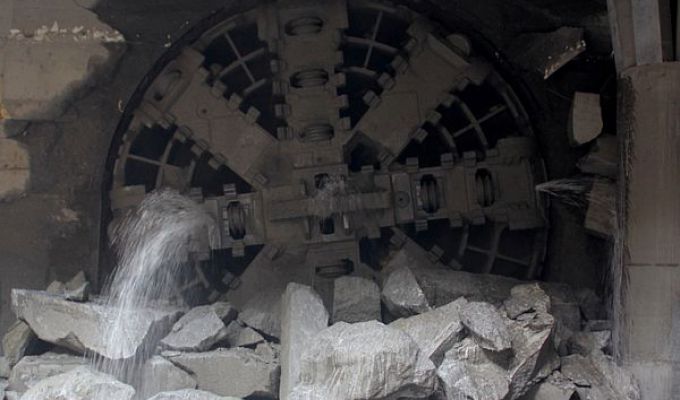 Pod Wisłą wydrążono pierwszy tunel metra 