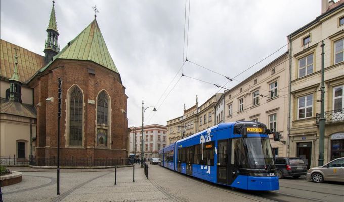 Dłuższe tramwaje na linii nr 8 w Krakowie 