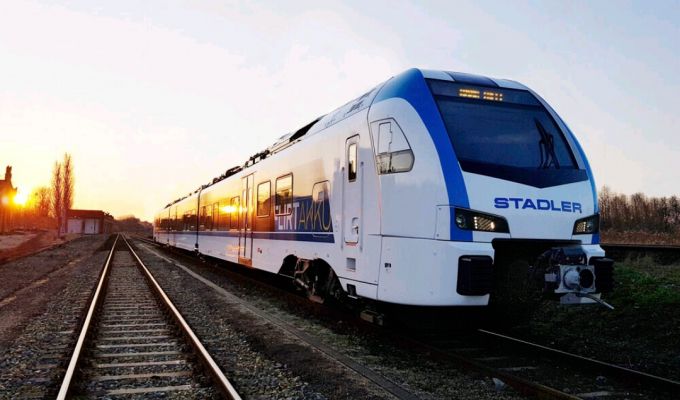 Ekologiczny transport kolejowy w Austrii. STADLER wygrywa kontrakt na pociągi zasilane bateryjnie.
