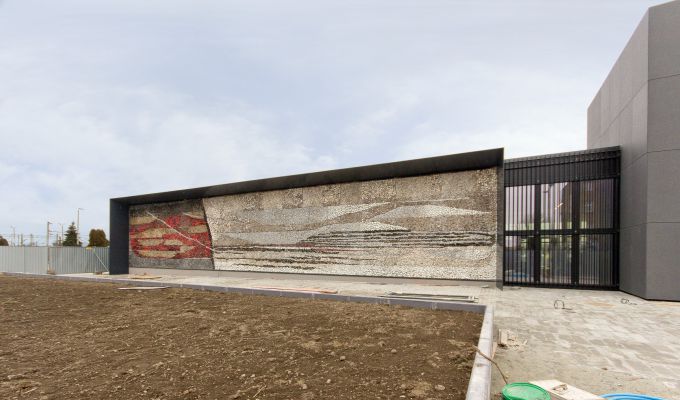 100 tonowa mozaika ze starego dworca ozdobi elewację budynku nowego dworca w Oświęcimiu 