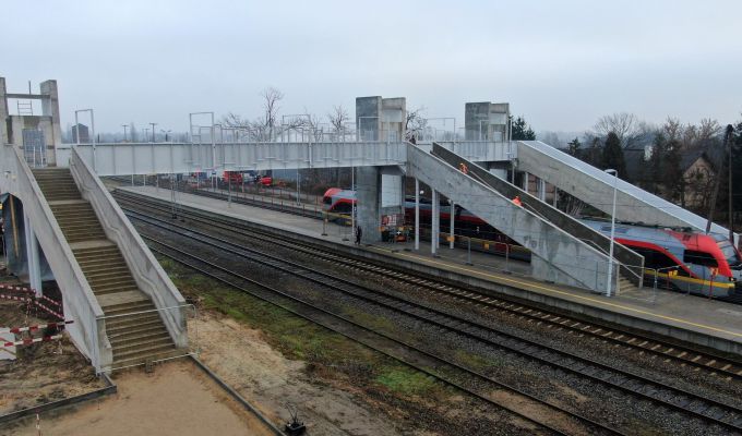 Na linii Łódź - Łowicz w Głownie i Strykowie PLK SA zwiększają dostępność do pociągów