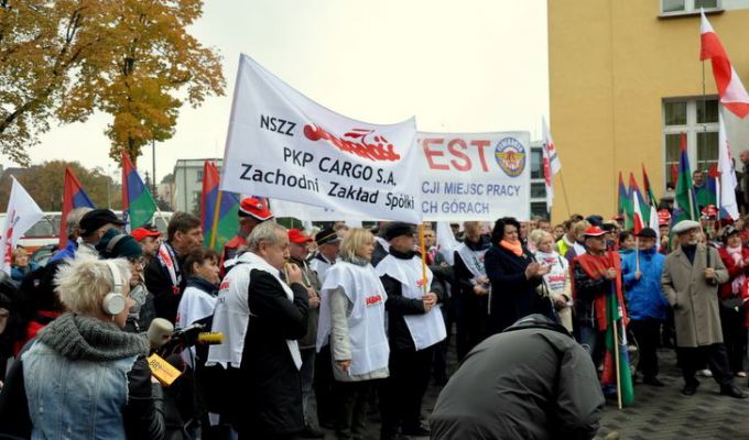 Protest przeciw relokacji pracowników zakładu PKP Cargo w Tarnowskich Górach
