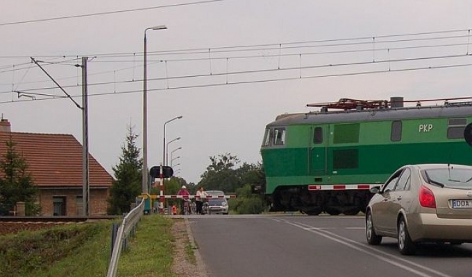 PKP PLK:większe bezpieczeństwo na przejazdach w Łódzkiem