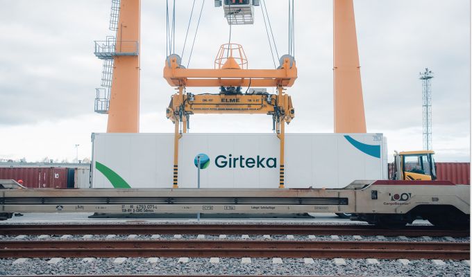 Girteka i CargoBeamer biją rekordy w przewozach intermodalnych przetransportowali 20 000 naczep