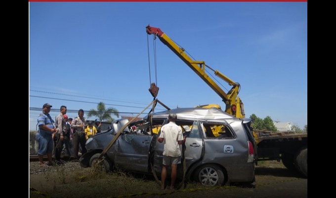 Indonezja: osiem ofiar w dwóch wypadkach na torach