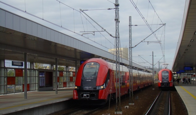 Czarne skrzynki w pociągach SKM Warszawa