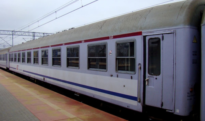 PKP Intercity sprzedaje 80 wagonów pasażerskich